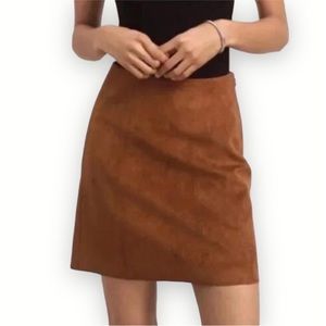 Aritzia / Babaton Modern Femme Vegan Suede Skirt